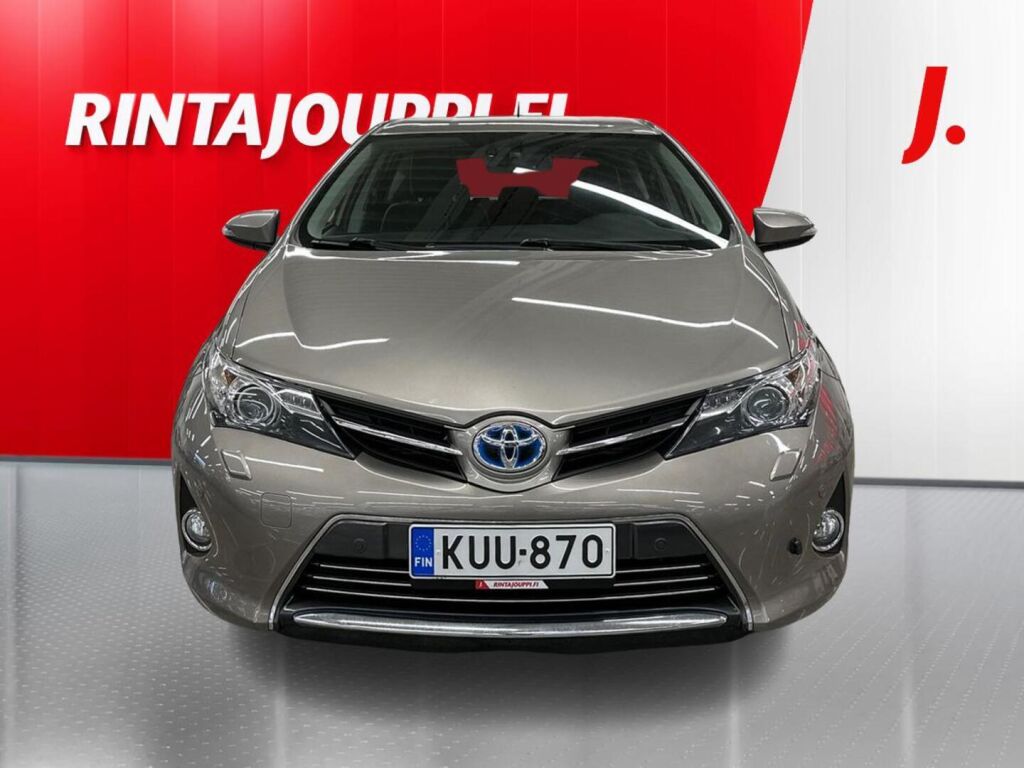 Toyota Auris 2013 Ruskea (beige)