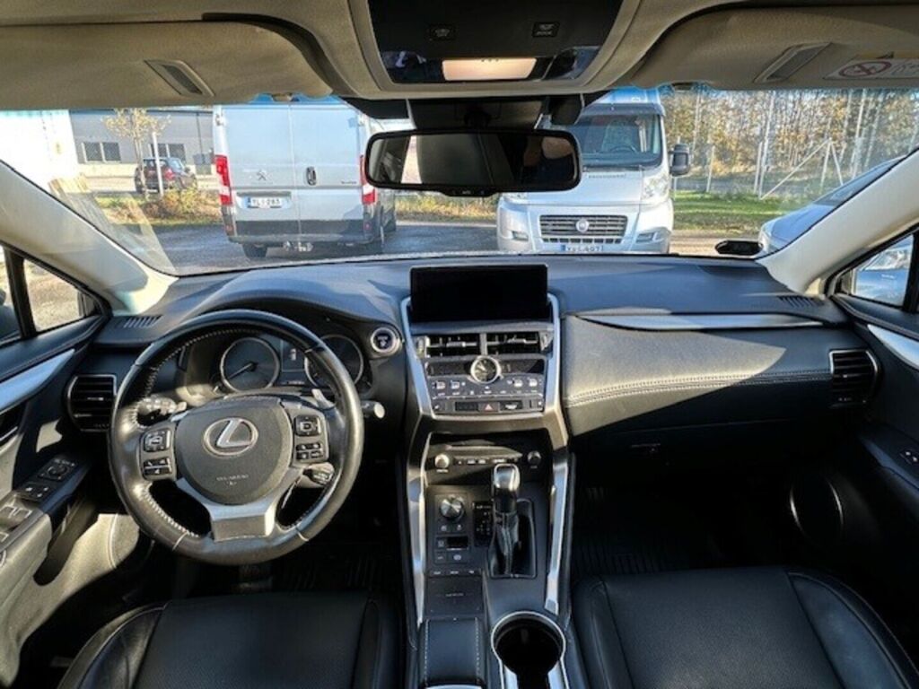 Lexus NX 2018 Musta