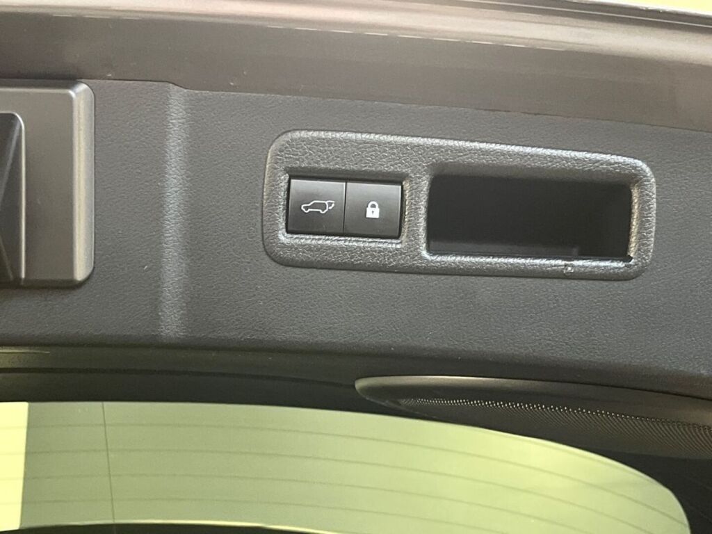 Lexus NX 2018 Musta