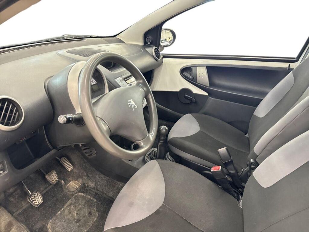 Peugeot 107 2012 Valkoinen