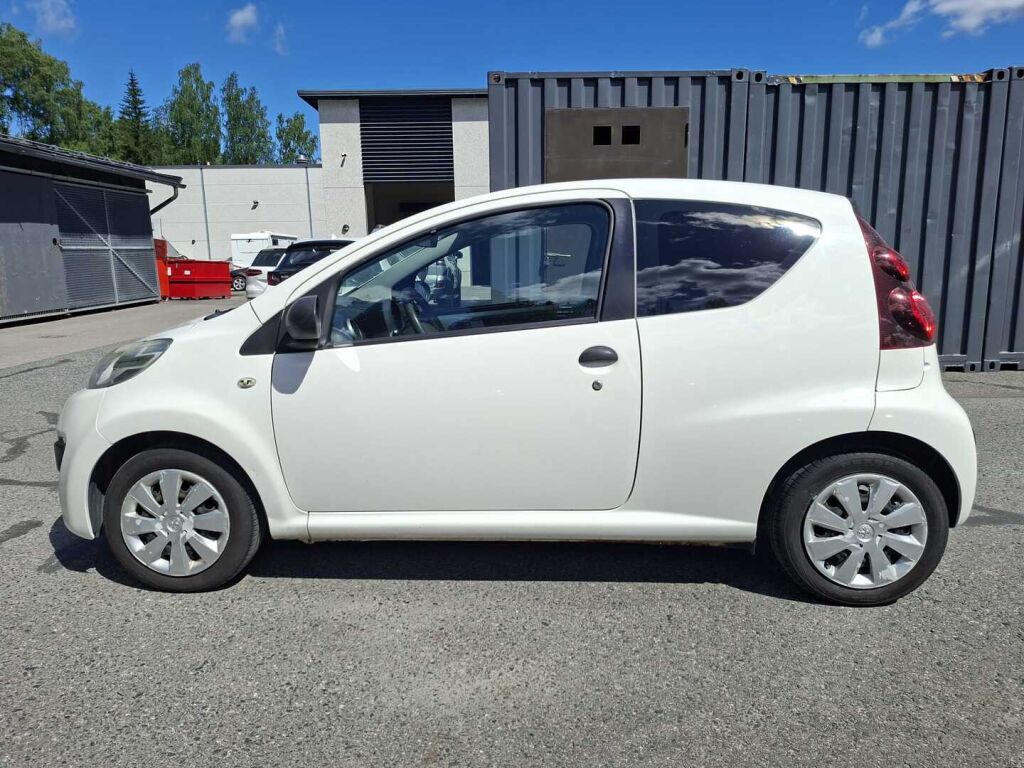 Peugeot 107 2012 Valkoinen