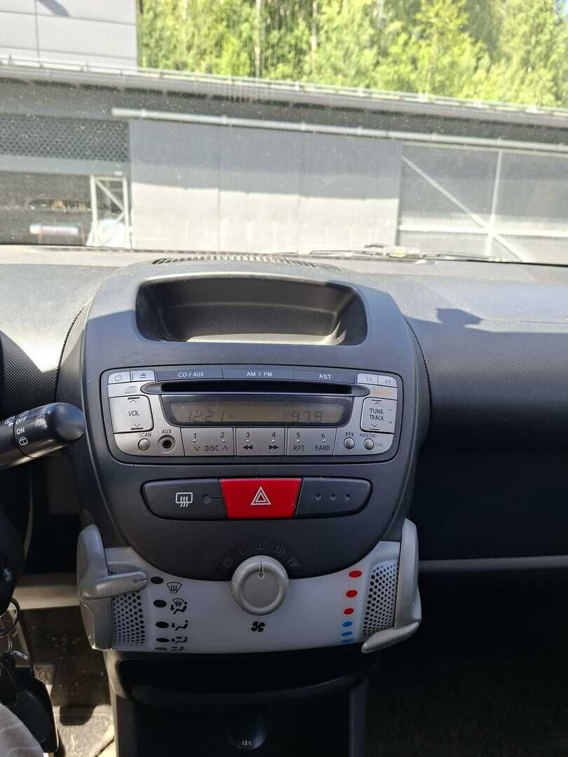 Peugeot 107 2012 Valkoinen
