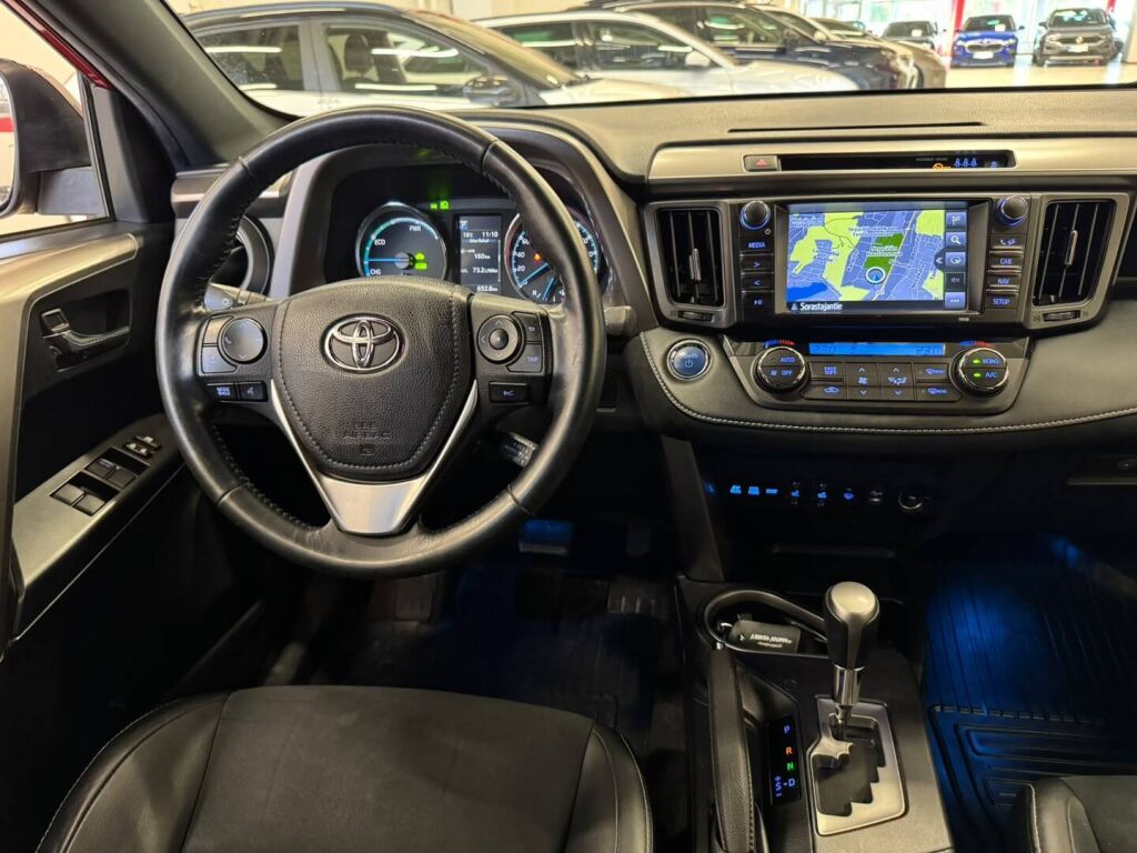 Toyota RAV4 2018 Punainen