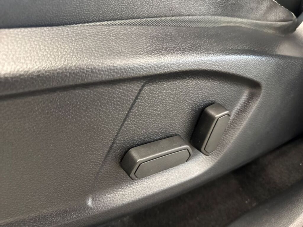 Ford Ranger 2022 Metallinhohto Musta (Agate Black Metallic)