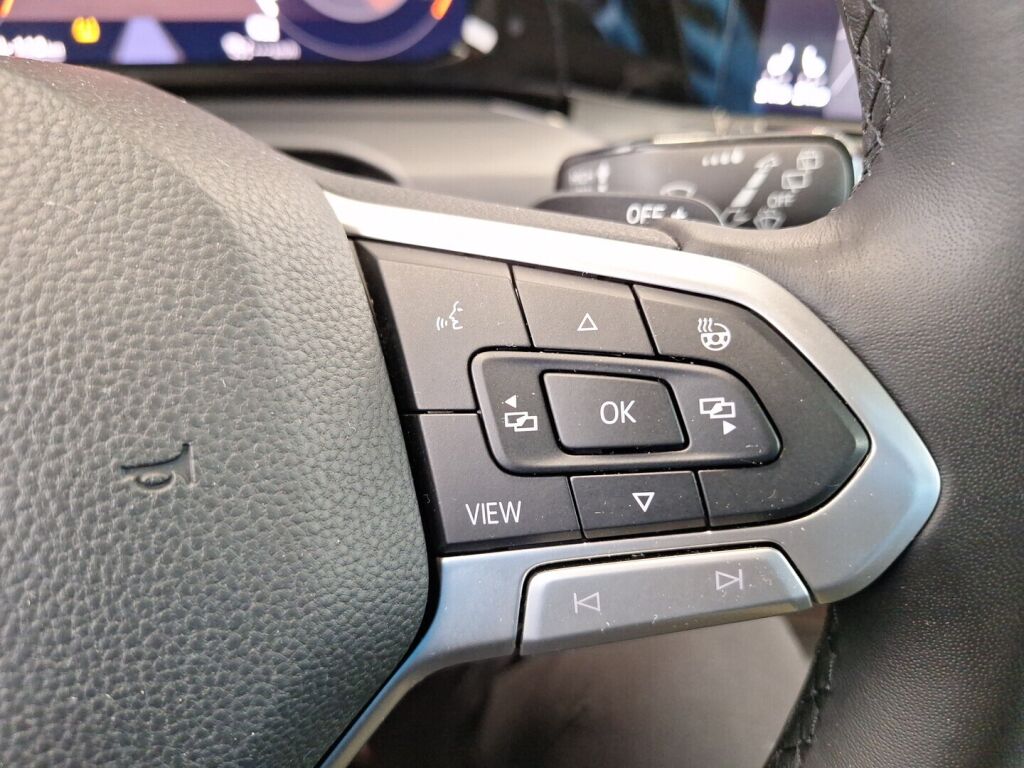 Volkswagen Golf 2022 Harmaa