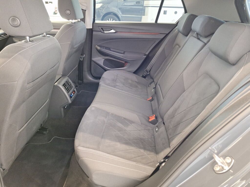 Volkswagen Golf 2022 Harmaa