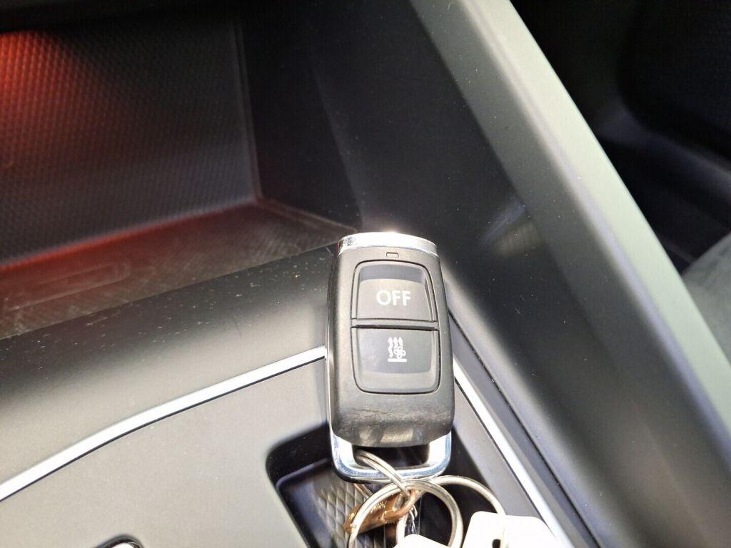 Volkswagen Golf 2022 Harmaa