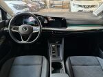 Volkswagen Golf 2022 Sininen