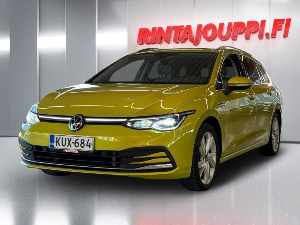 Volkswagen Golf 2022 Metallinhohto Keltainen
