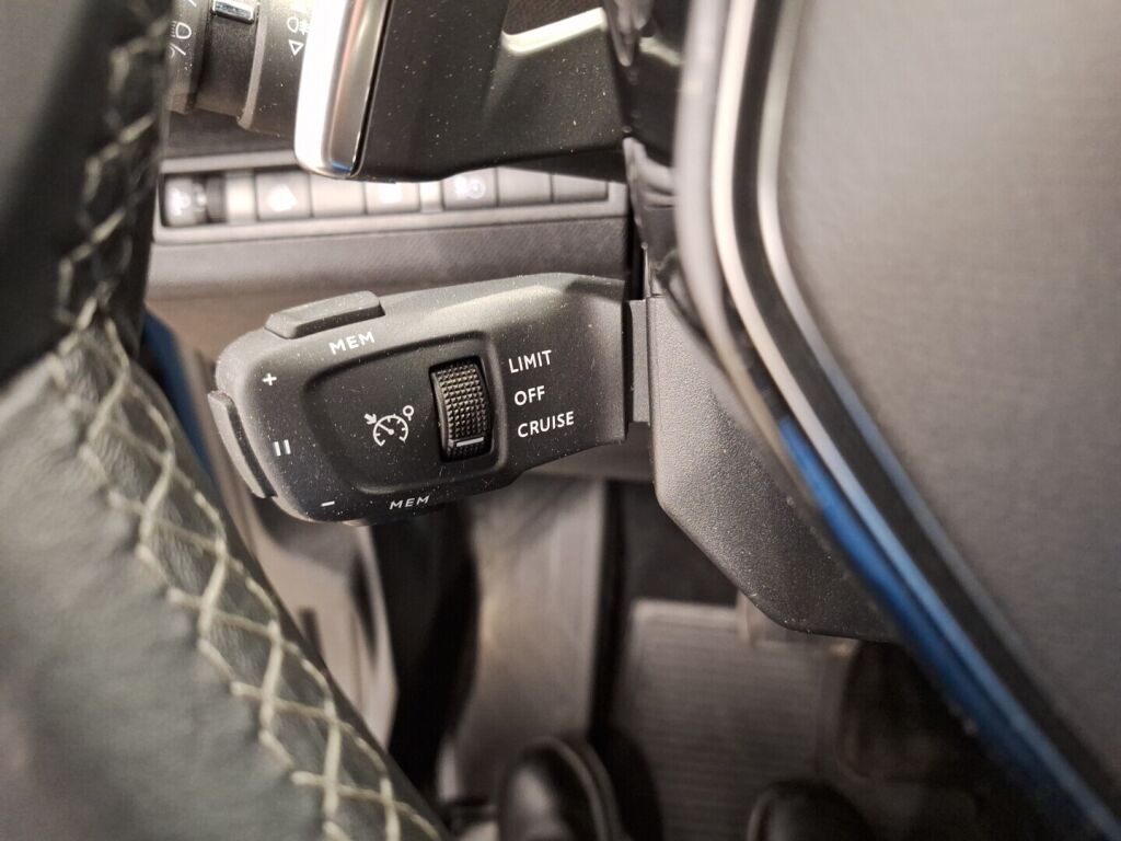 Peugeot 3008 2023 Sininen