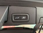 Volvo XC60 2023 Musta