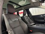 Volvo XC60 2023 Musta