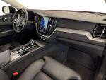 Volvo XC60 2023 Musta