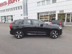 Volvo XC60 2023 Musta