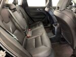Volvo XC60 2023 Musta