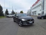 Volvo XC60 2023 Musta