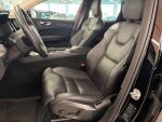 Volvo XC60 2023 Musta
