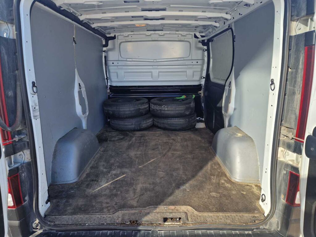 Renault Trafic 2020 Valkoinen