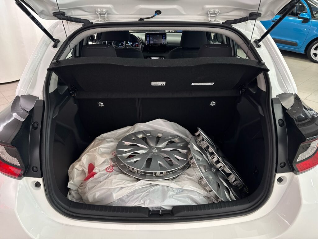 Toyota Yaris 2023 Valkoinen