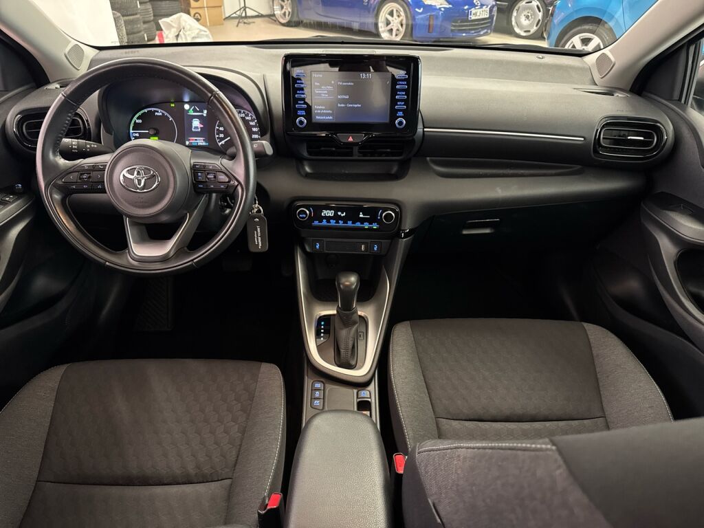 Toyota Yaris 2023 Valkoinen