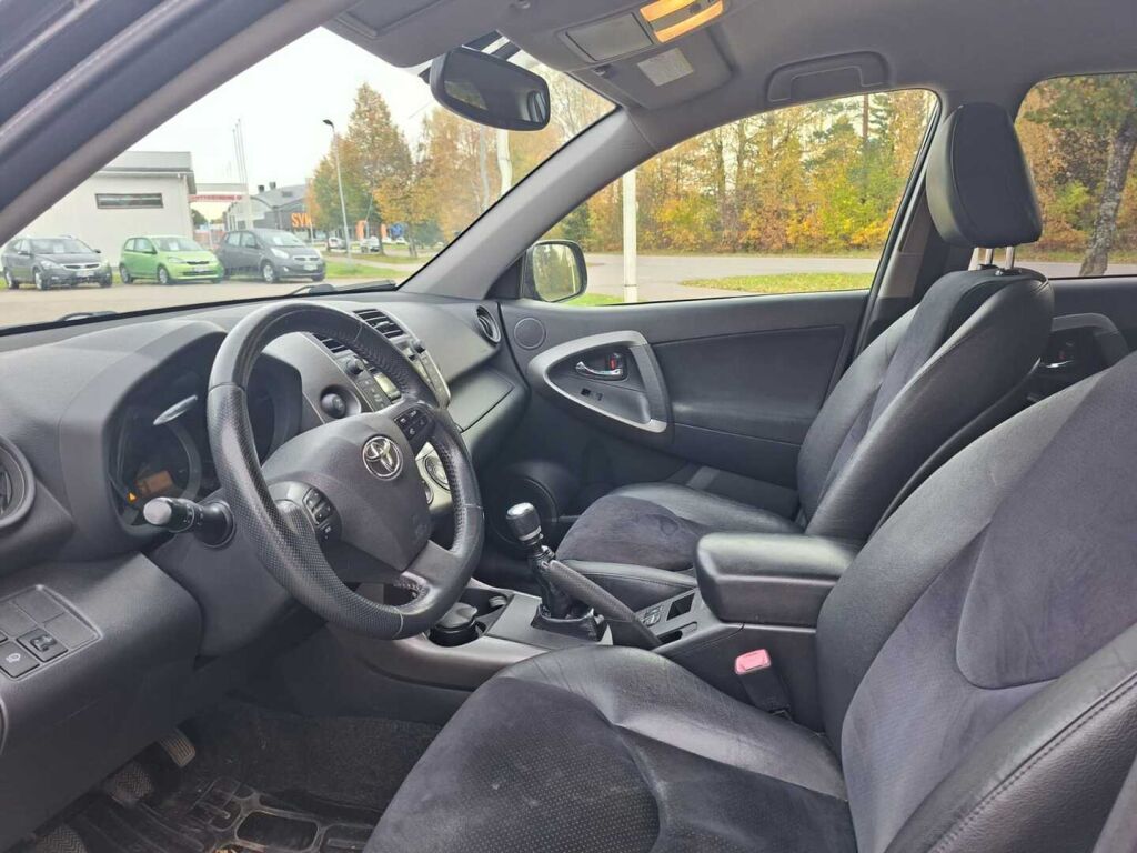 Toyota RAV4 2,0 Valvematic 4WD 2011, bild 5/5