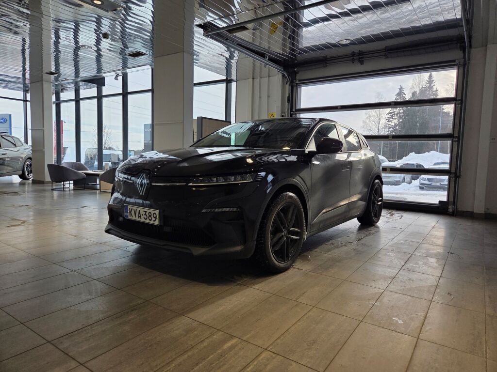 Renault Megane 2022 Musta