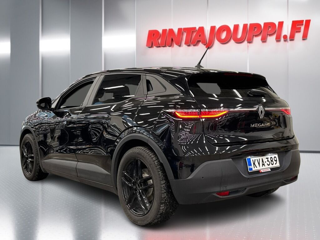 Renault Megane 2022 Musta