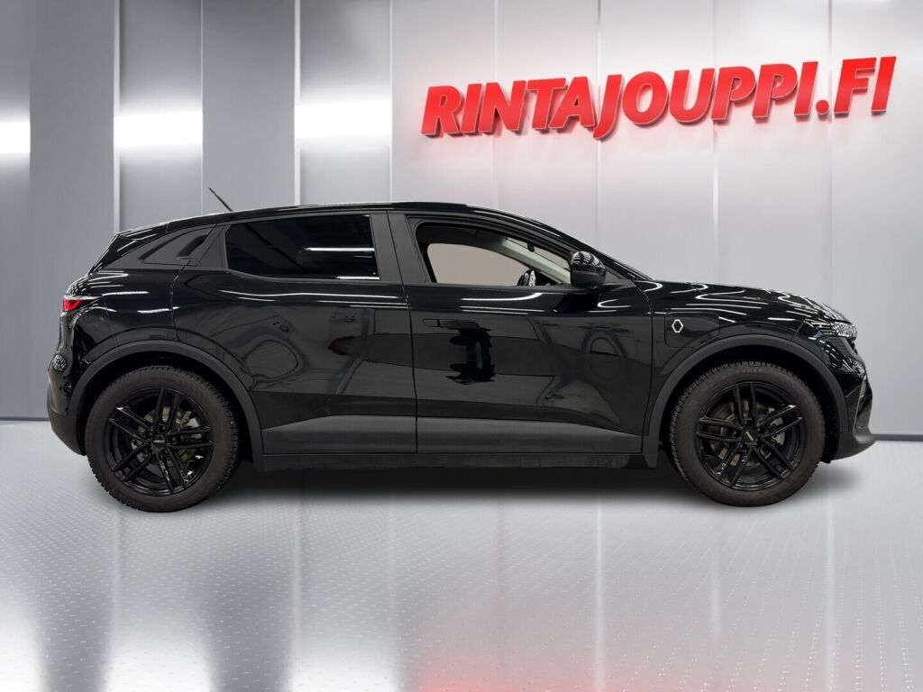 Renault Megane 2022 Musta