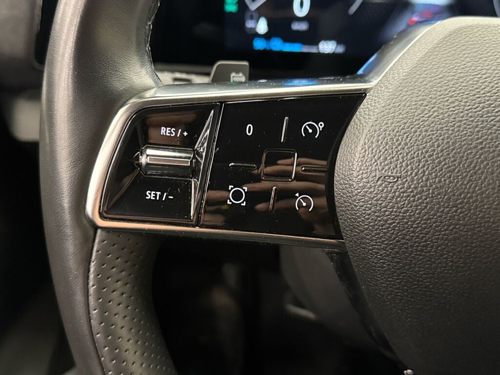 Renault Megane 2022 Musta