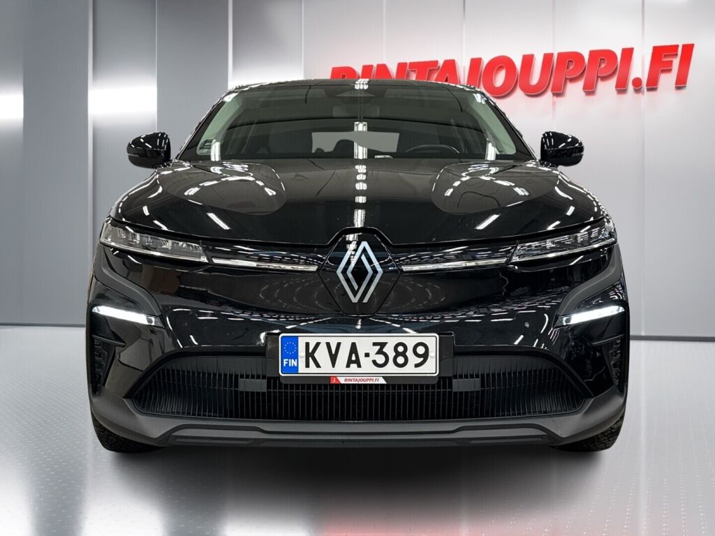 Renault Megane 2022 Musta