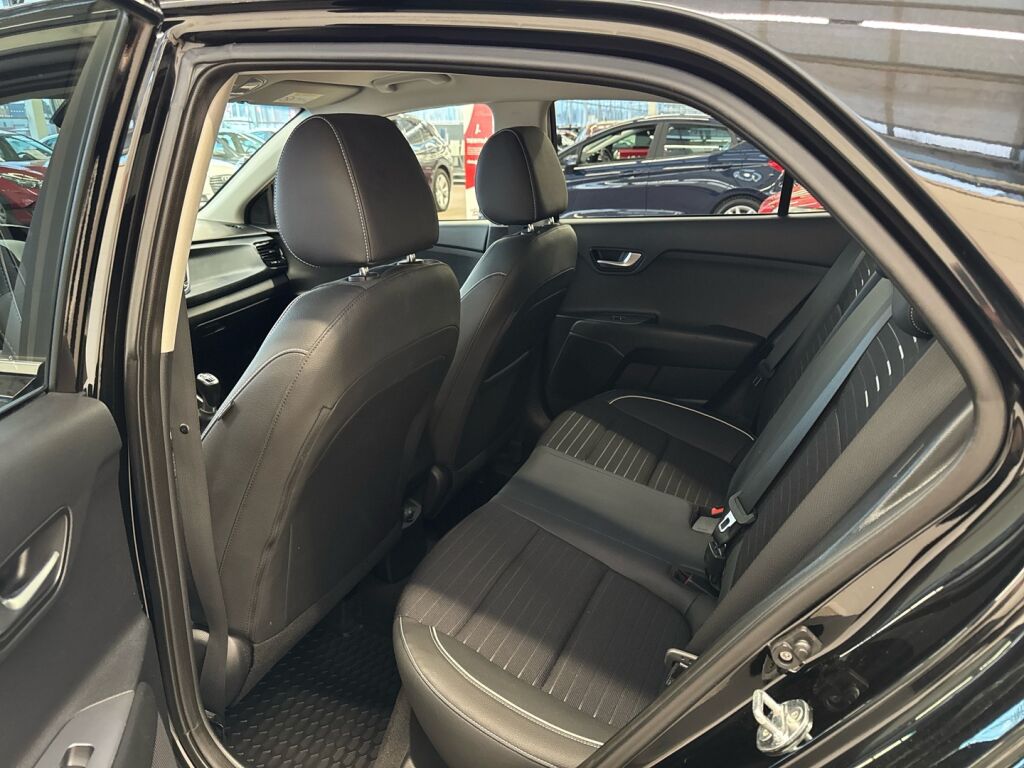 Kia Rio 2018 Musta