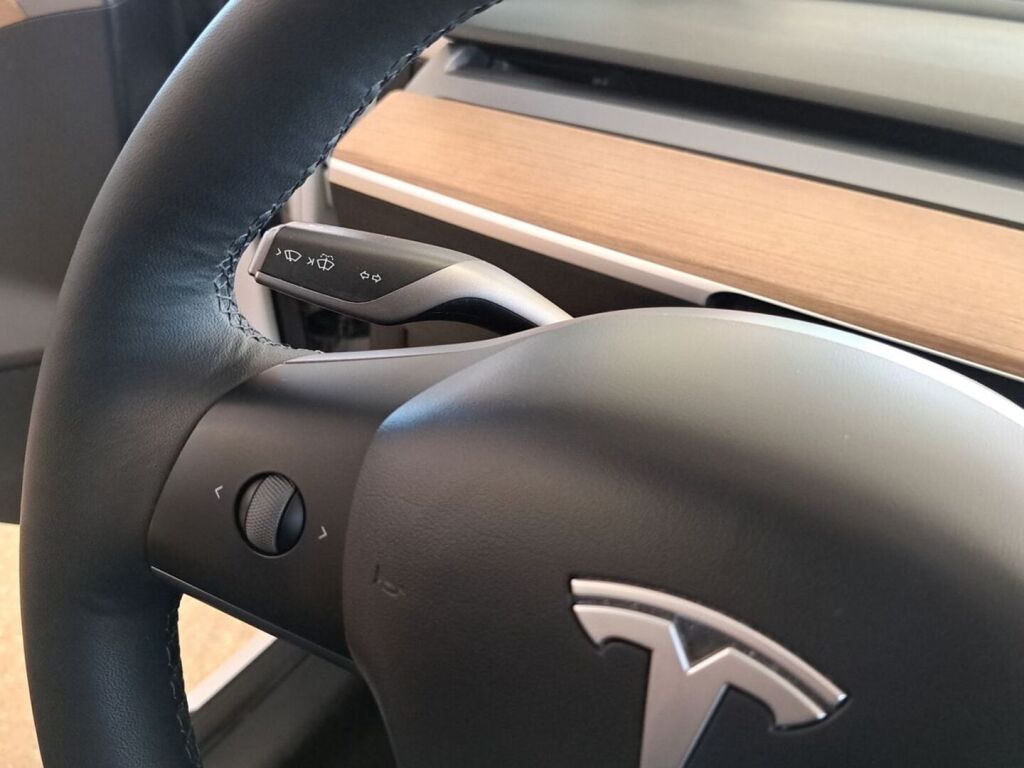 Tesla Model 3 2022 Valkoinen