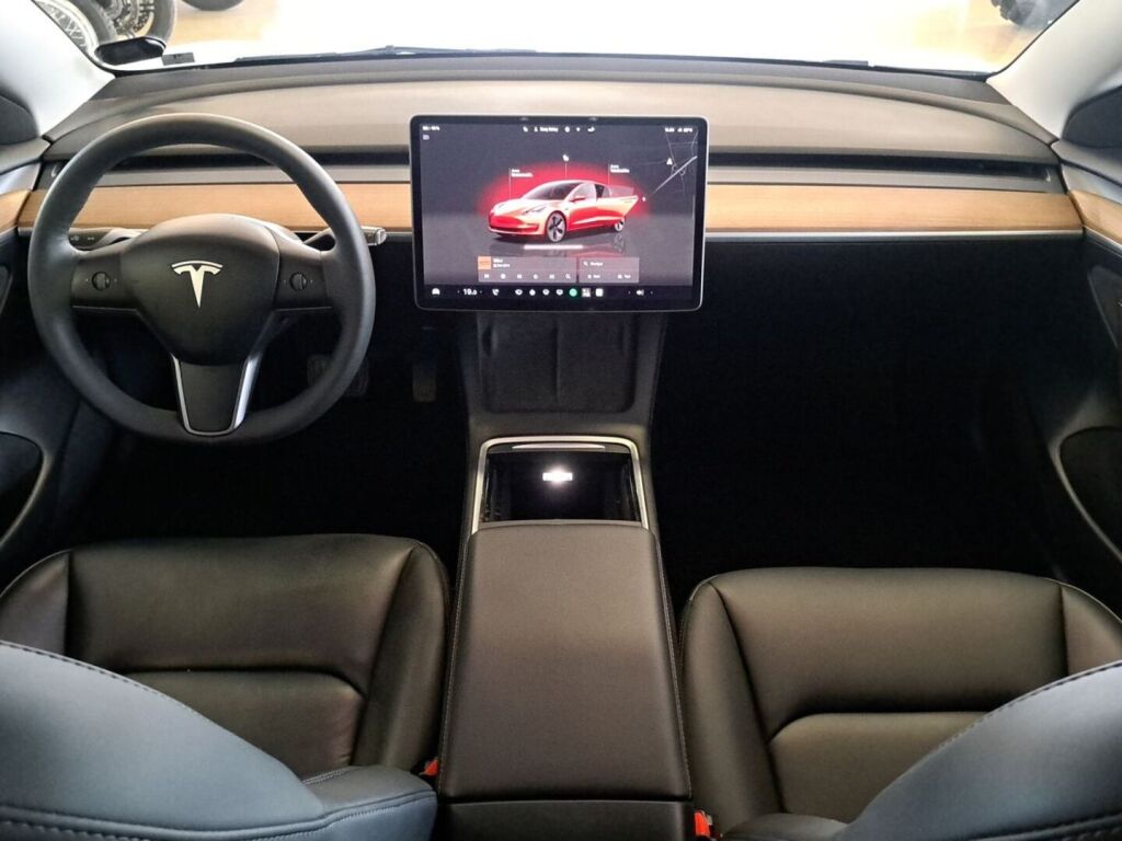 Tesla Model 3 2022 Valkoinen