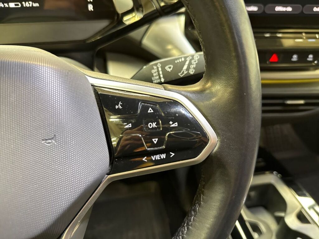 Volkswagen ID.4 2020 Musta