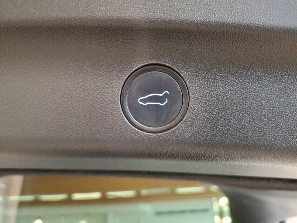 Tesla Model Y 2022 Valkoinen