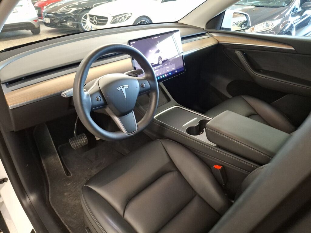 Tesla Model Y 2022 Valkoinen