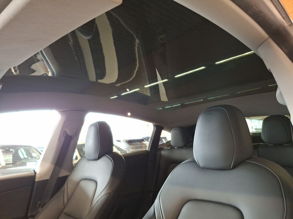 Tesla Model Y 2022 Valkoinen