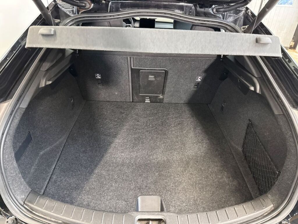 Polestar 2 2023 Musta