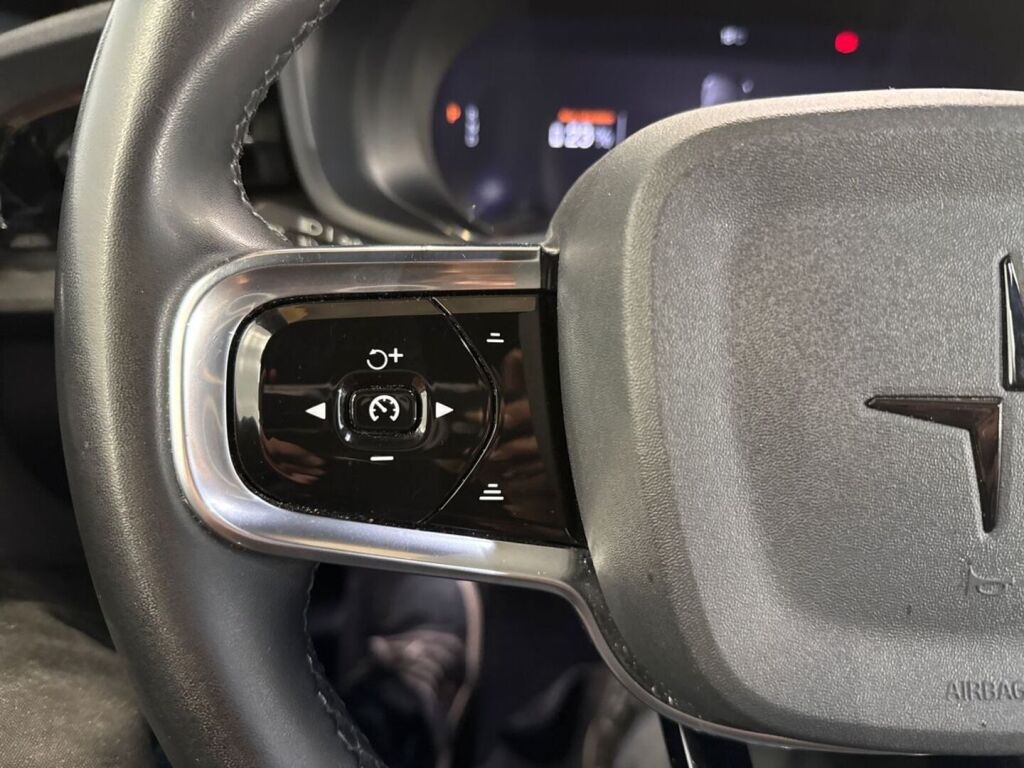 Polestar 2 2023 Musta