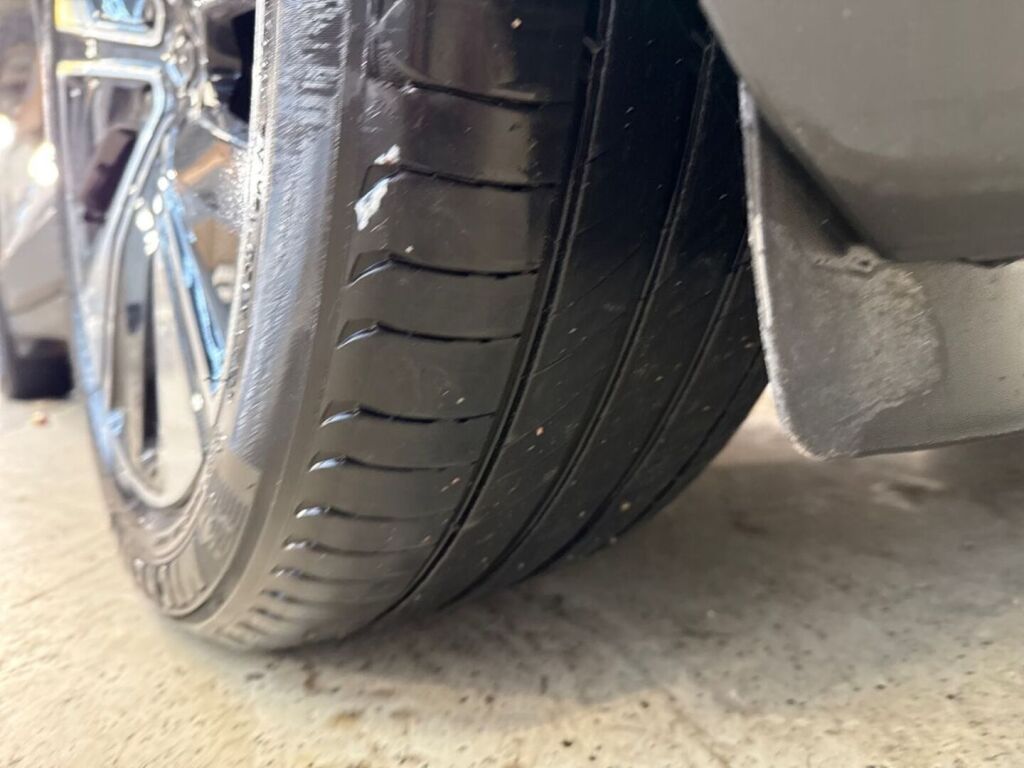 Polestar 2 2023 Musta