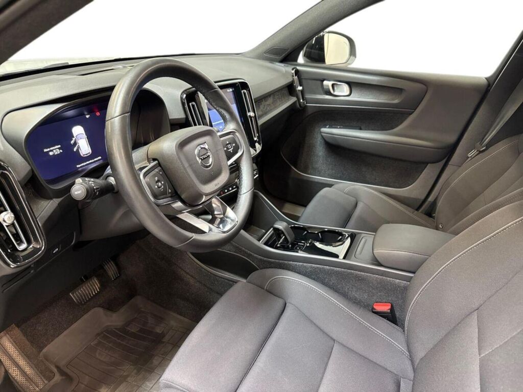 Volvo XC40 2023 Valkoinen