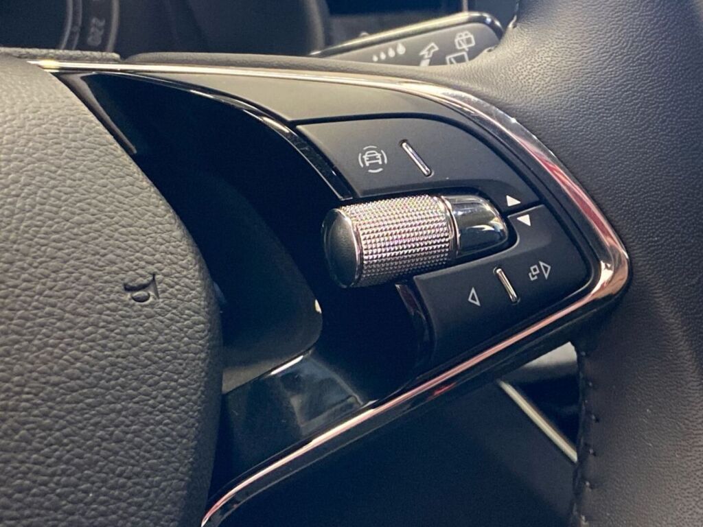 Skoda Kamiq 2023 Valkoinen