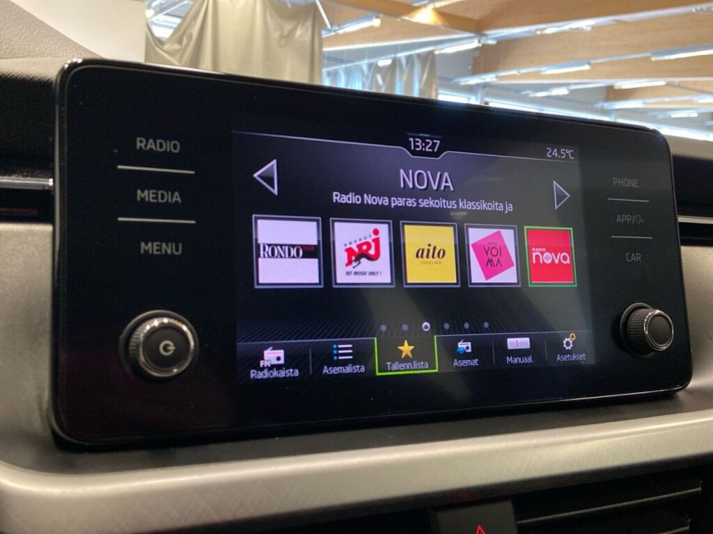 Skoda Kamiq 2023 Valkoinen