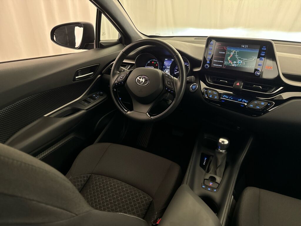 Toyota C-HR 2023 Musta