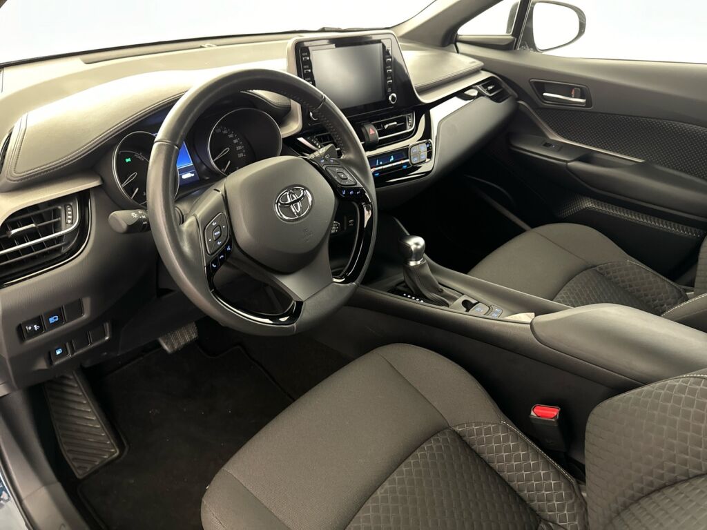 Toyota C-HR 2023 Musta
