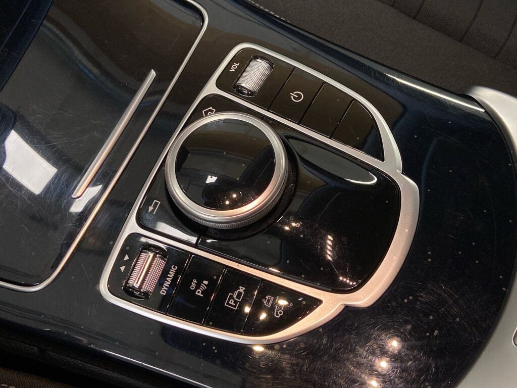 Mercedes-Benz C 2020 Sininen