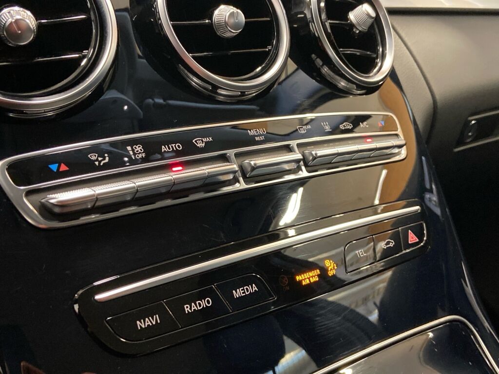 Mercedes-Benz C 2020 Sininen