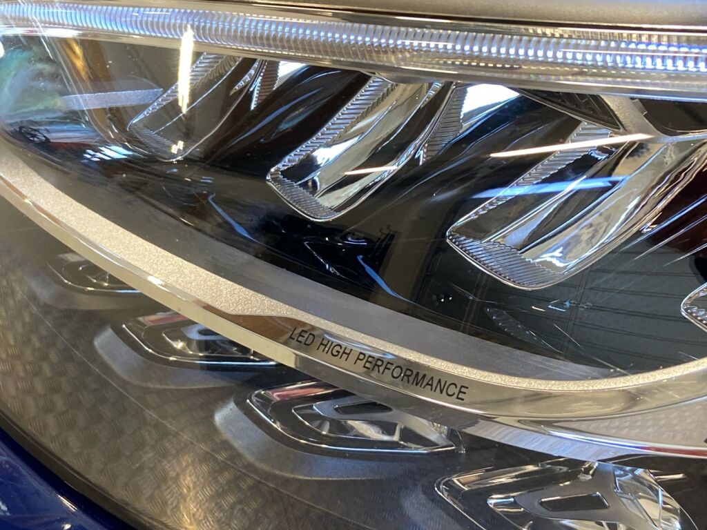 Mercedes-Benz C 2020 Sininen