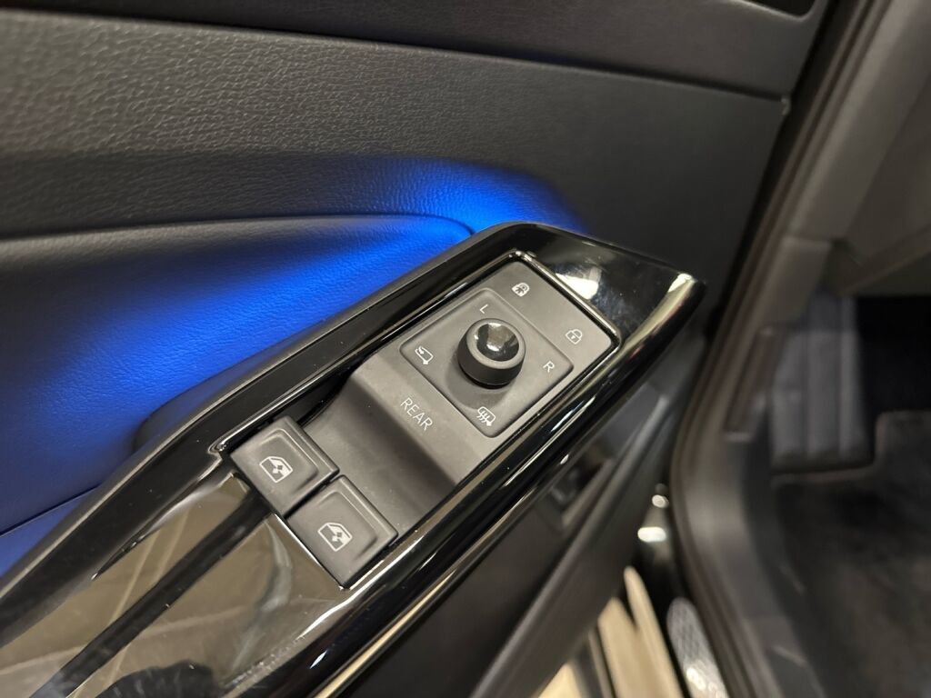 Volkswagen ID.5 2023 Musta