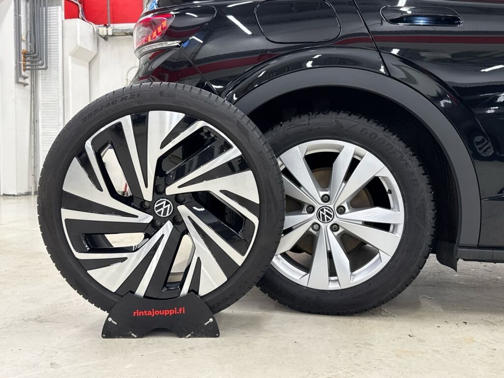 Volkswagen ID.5 2023 Musta